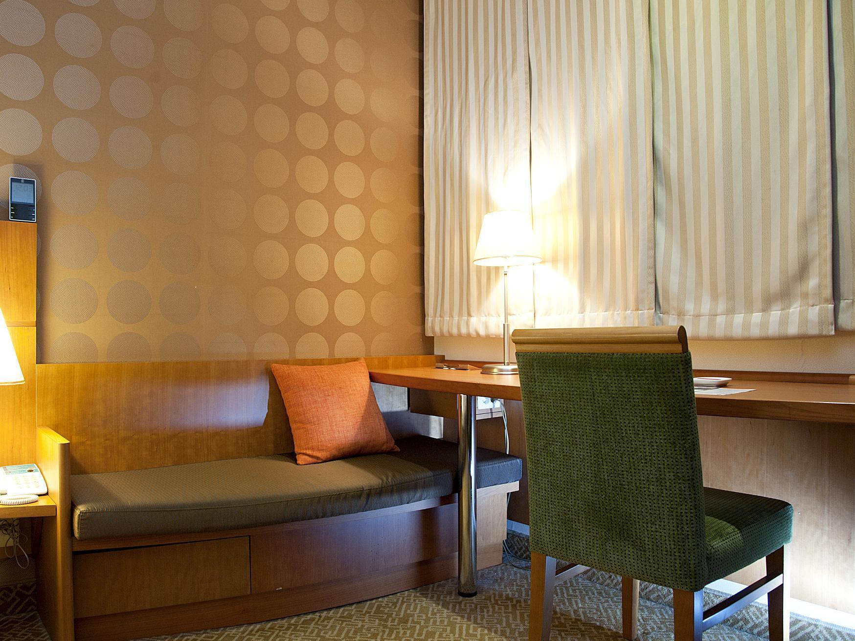 이비스 앰배서더 수원 전경